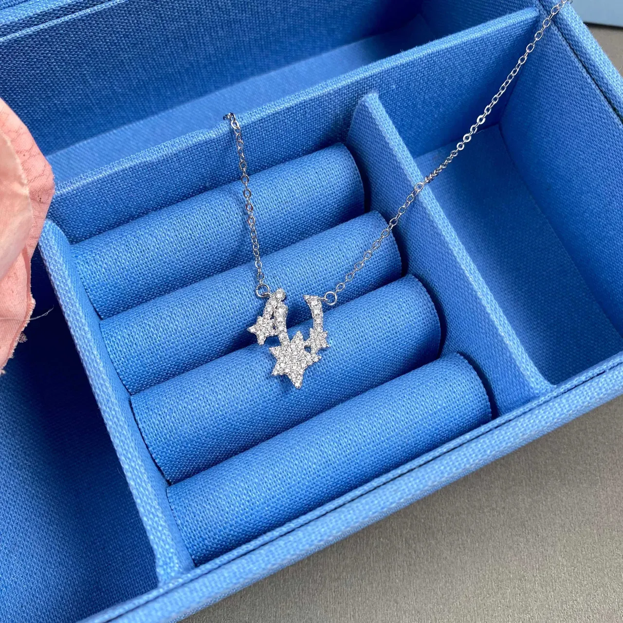 HEFANG Pavé Crystal Star Pendant Silver Chain Necklace 9
