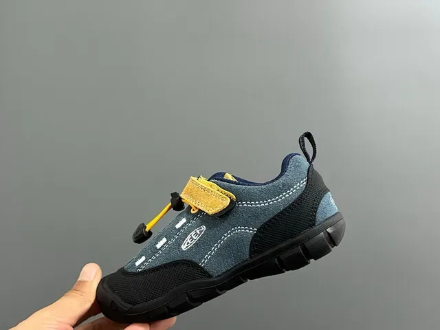 Keen Blue Black Dual-Strap Closure Rubber Toe Cap Lifestyle Sneakers 9