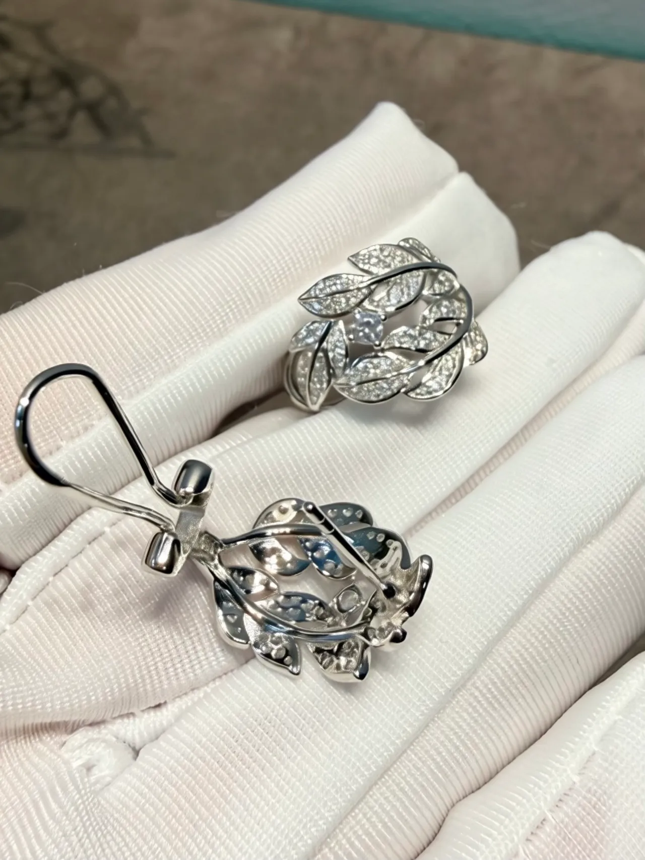 Leaf Motif Pavé Stone Earrings 8