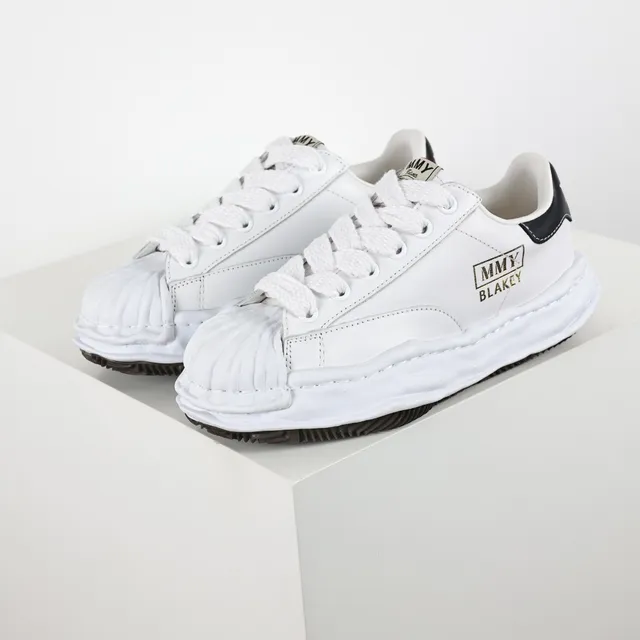MMY Blakey White and Black Quilted Toe Lifestyle Sneakers 2