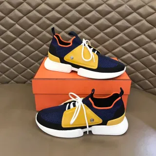 Zapatillas lifestyle con malla y bloque de color navy y mostaza