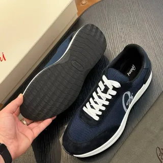 حذاء رياضي Navy White مع upper شبكة-سويد هجين وشفرات مسطحة