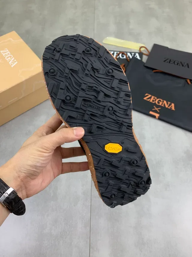 Norda Preto e Marrom Minimalista Malha Superior Sola Rústica com Manchas Tênis de Corrida 3