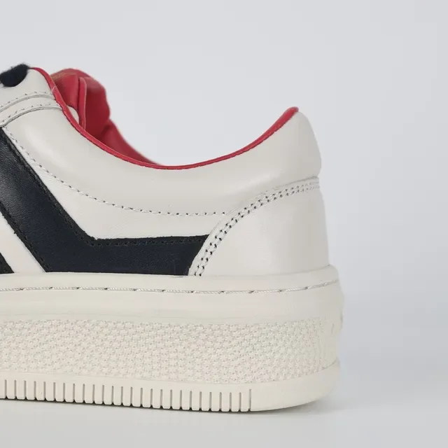 Off-White كريم أسود أحمر بانلد لوتوب سنيكرز 4