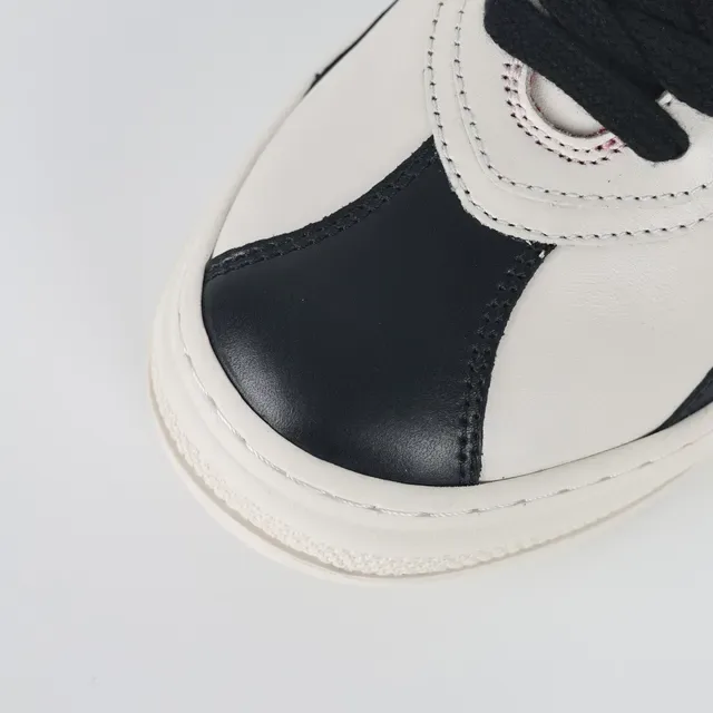 Off-White كريم أسود أحمر بانلد لوتوب سنيكرز 5