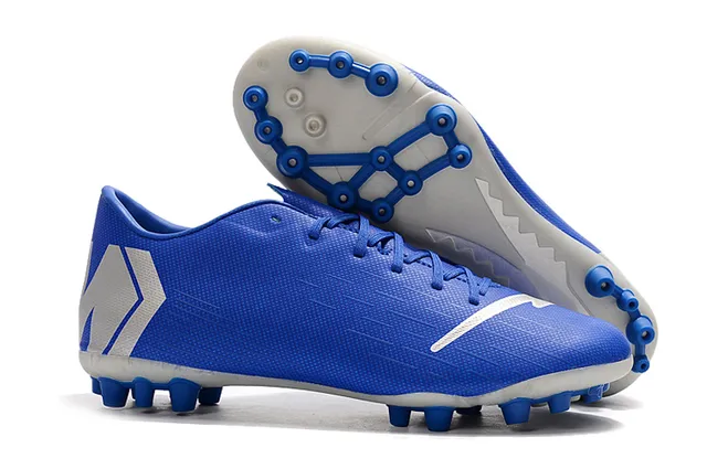 Orange et blanc tacheté Low-Cut Firm-Ground chaussures de football 2