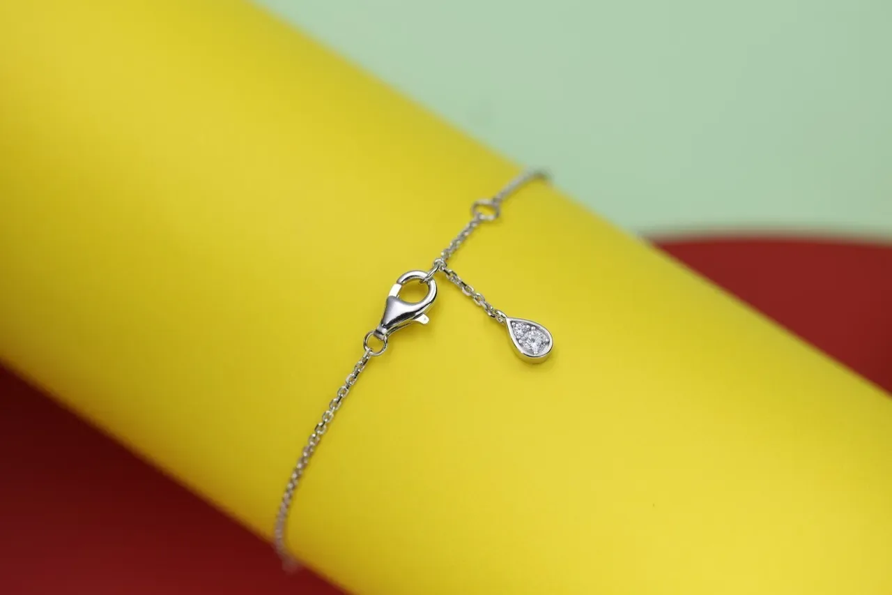 Pavé-Set Butterfly Motif Delicate Chain Bracelet 5