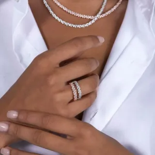 Pavé-Set গোলাপী সোনার টোন মাল্টি-রো লিনিয়ার নেকলেস