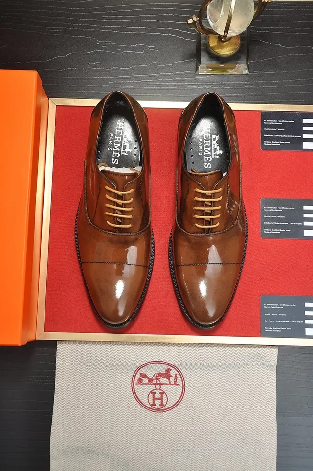 Chaussures Oxford marron polies avec cap toe 5