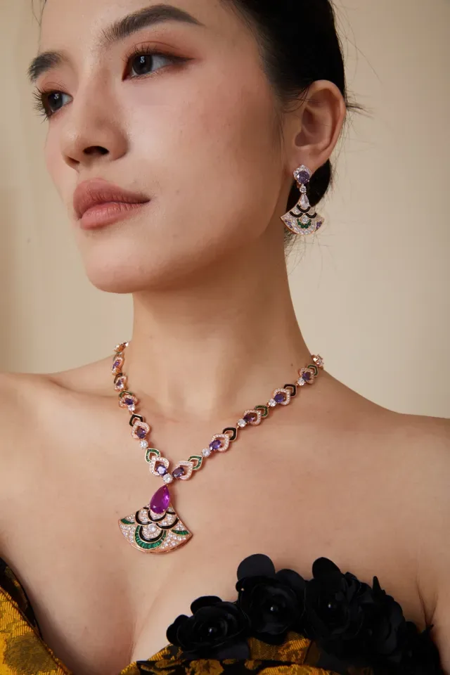 Purple Green Fan-Shaped Pendant Gem-Set Geometric Links Necklace 6