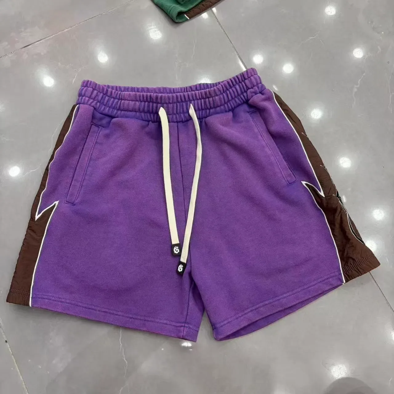 Red Brown Drawstring Waist Contrast Side Panels Shorts 15