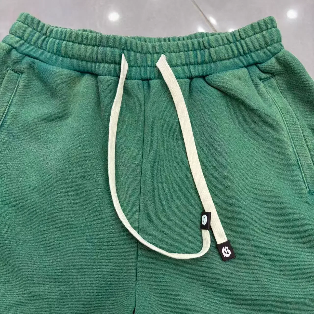 Red Brown Drawstring Waist Contrast Side Panels Shorts 18