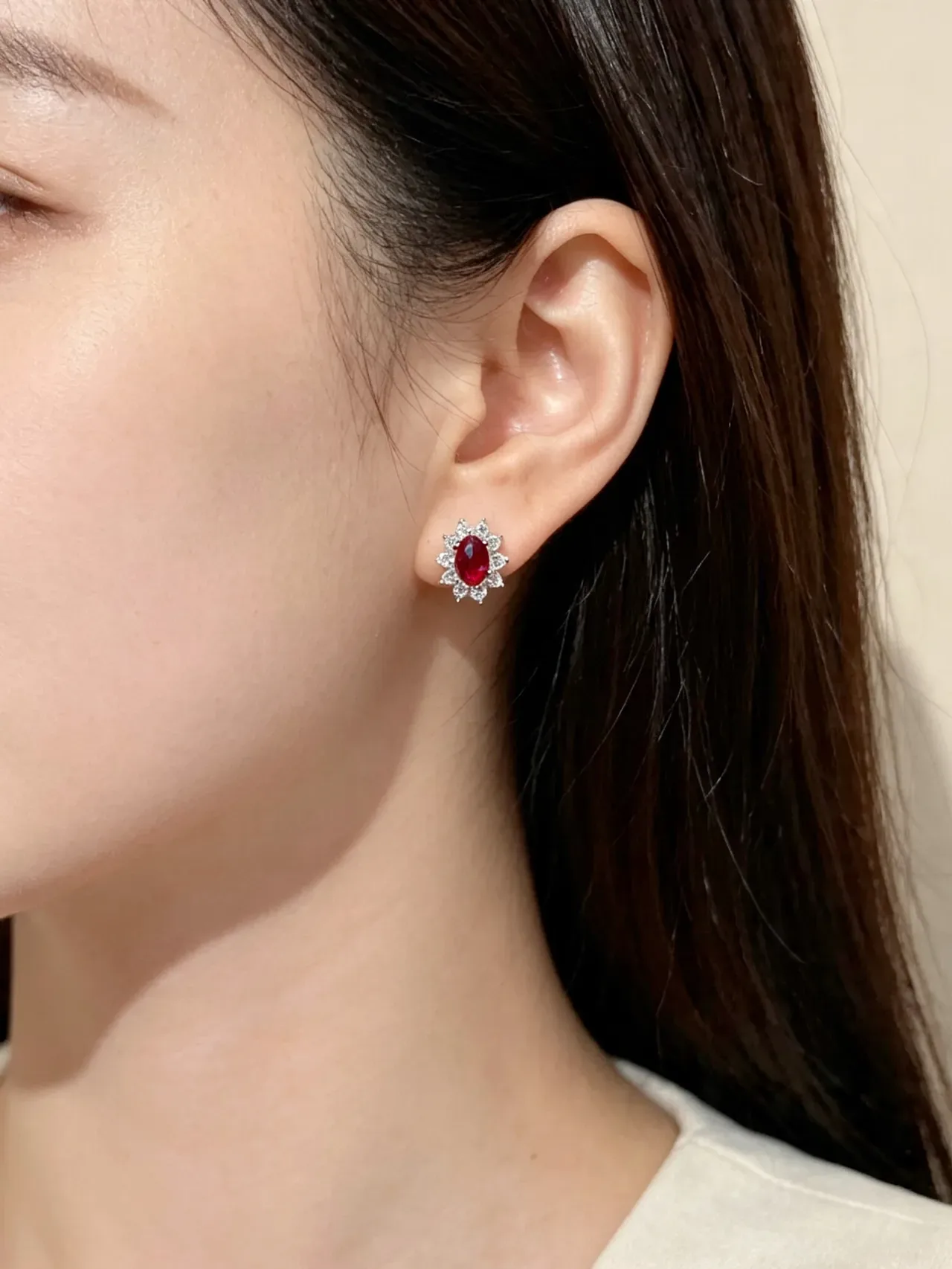 Red Silver Oval-Cut Central Stone Halo-Style Surround Ring 8