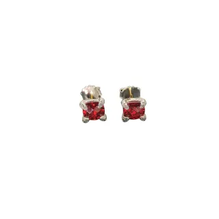 Brincos de metal com gemas de corte quadrado em vermelho e prata