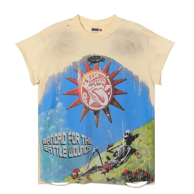 Camiseta gráfica desgastada ROUGHPLAY Tirita para las heridas de batalla 6