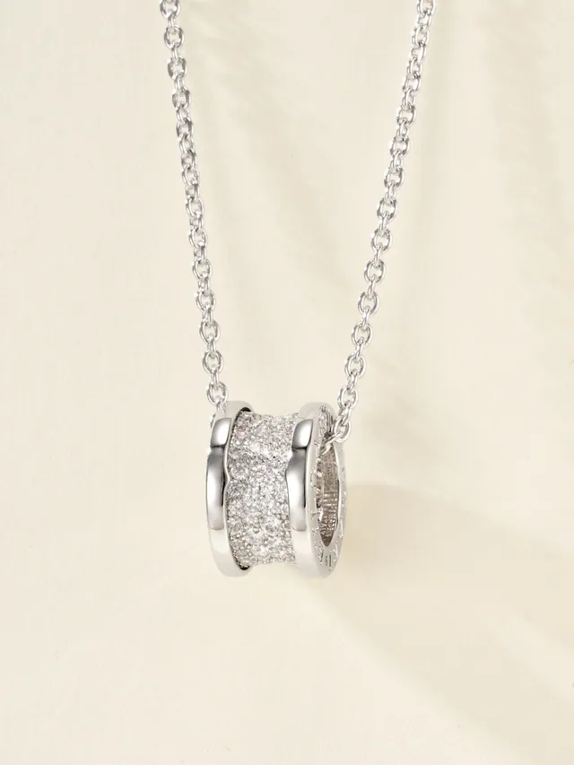 Collares con colgantes de barril Pavé en tono plata y oro 17