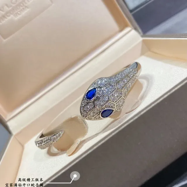 Silver Blue Snake Motif Pavé-Set Bracelet 9