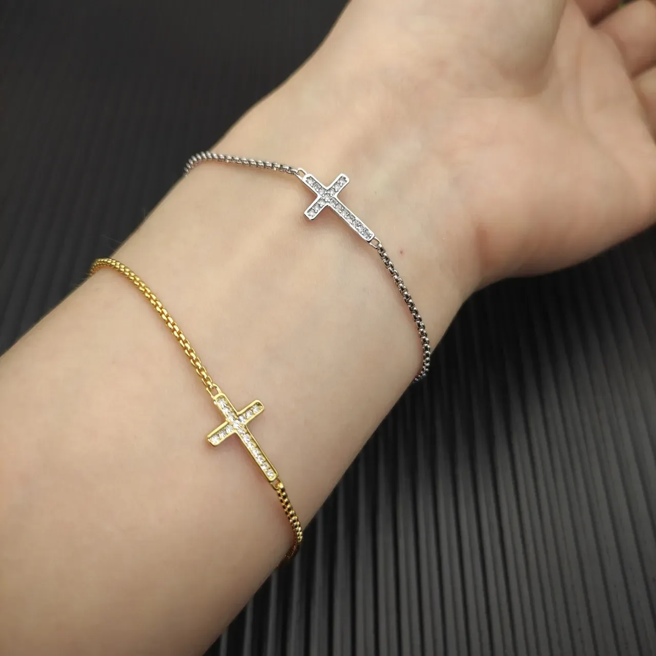 Silver Chain Pavé-Set Cross Pendant Bracelet 5