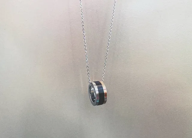 Silver Gold Ring-Shaped Pendant Two-Tone Metal Necklace 4