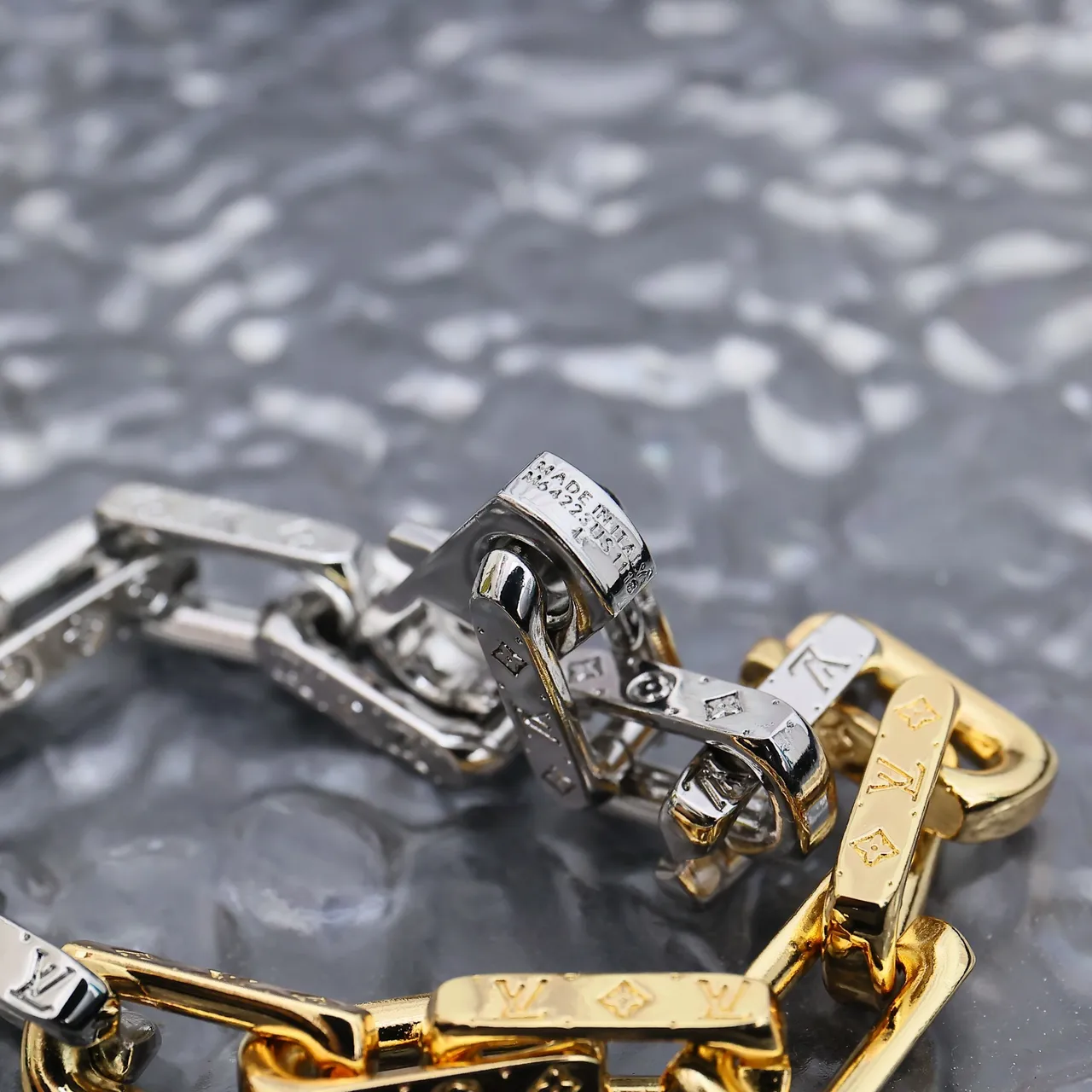 Silver Gold Two-Tone Metal Chain-Link Bracelet 4