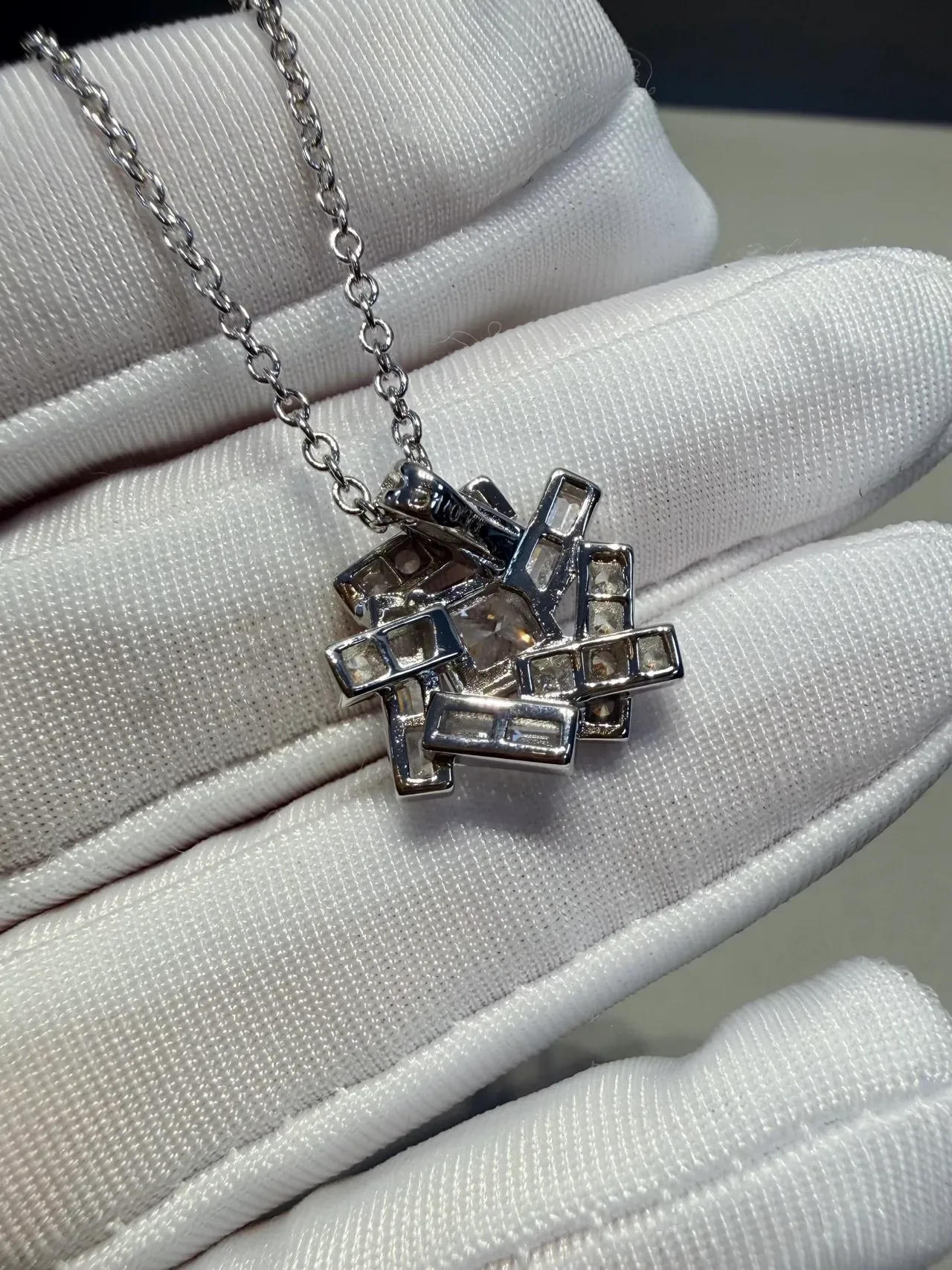 Silver Green Geometric Pavé Setting Baguette And Princess-Cut Stones Necklace 7