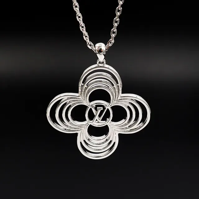 Silver Openwork Floral Pendant Necklace 4