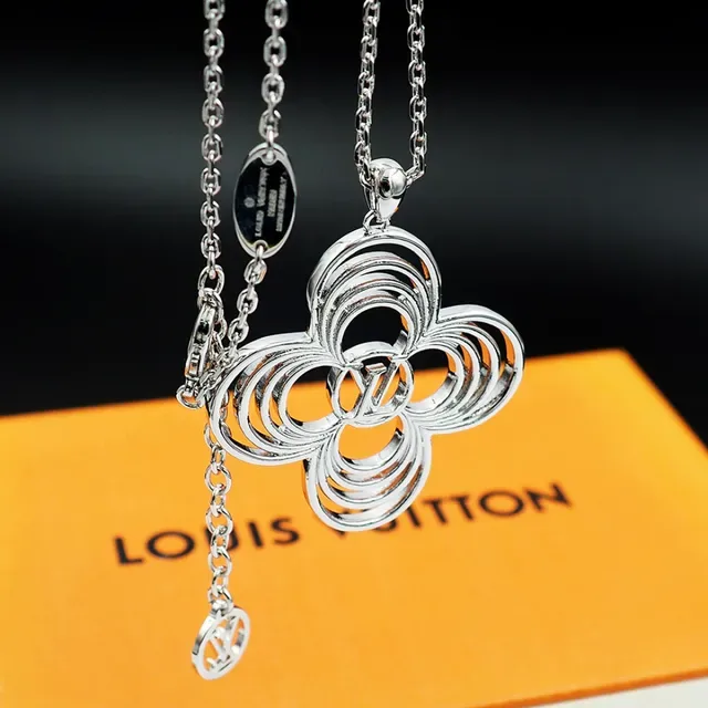 Silver Openwork Floral Pendant Necklace 7