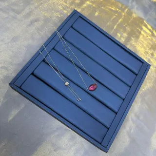 Colliers avec pendentifs oval et bar pavé en ton argent
