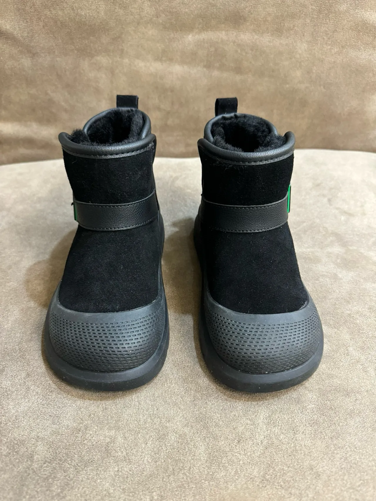棕色麂皮羊毛衬里扣带雪靴 19