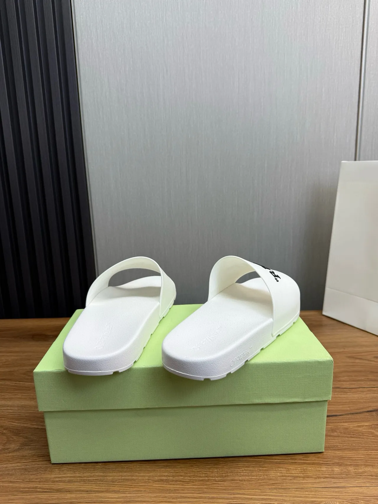 White Black Molded Rubber Construction Single Wide Strap Slippers 6