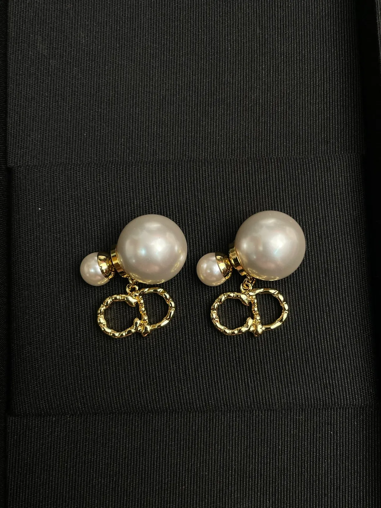 White Gold Double-Pearl Drop Interlocking Rings Earrings 2