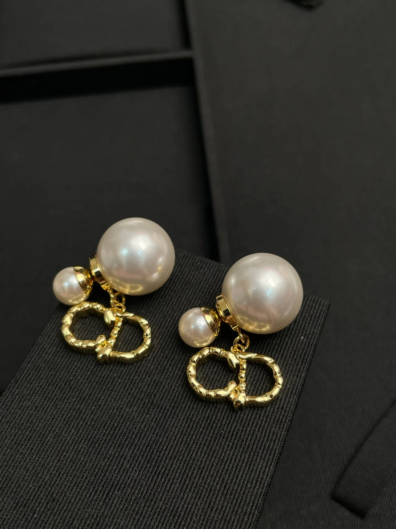 White Gold Double-Pearl Drop Interlocking Rings Earrings 3
