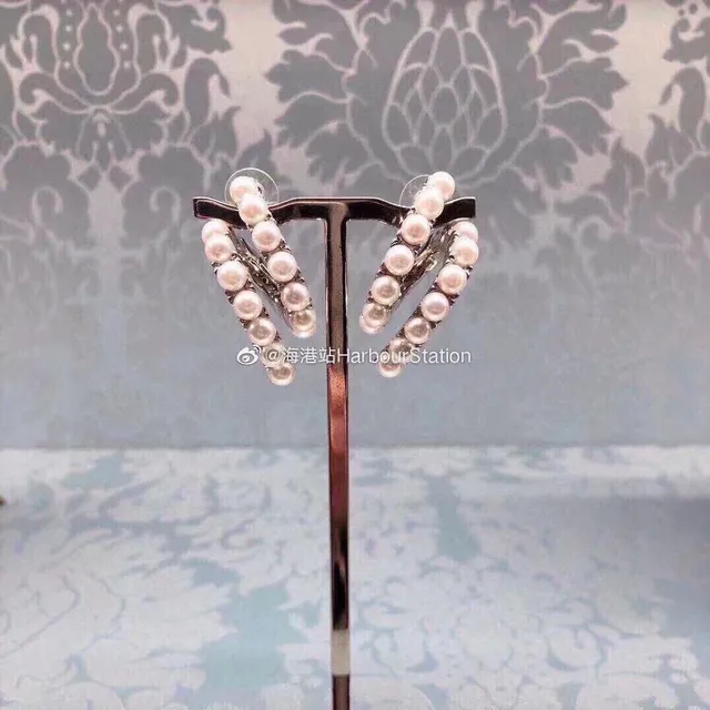 White Gold Pearl-Embellished Hoop-Style Earrings 7