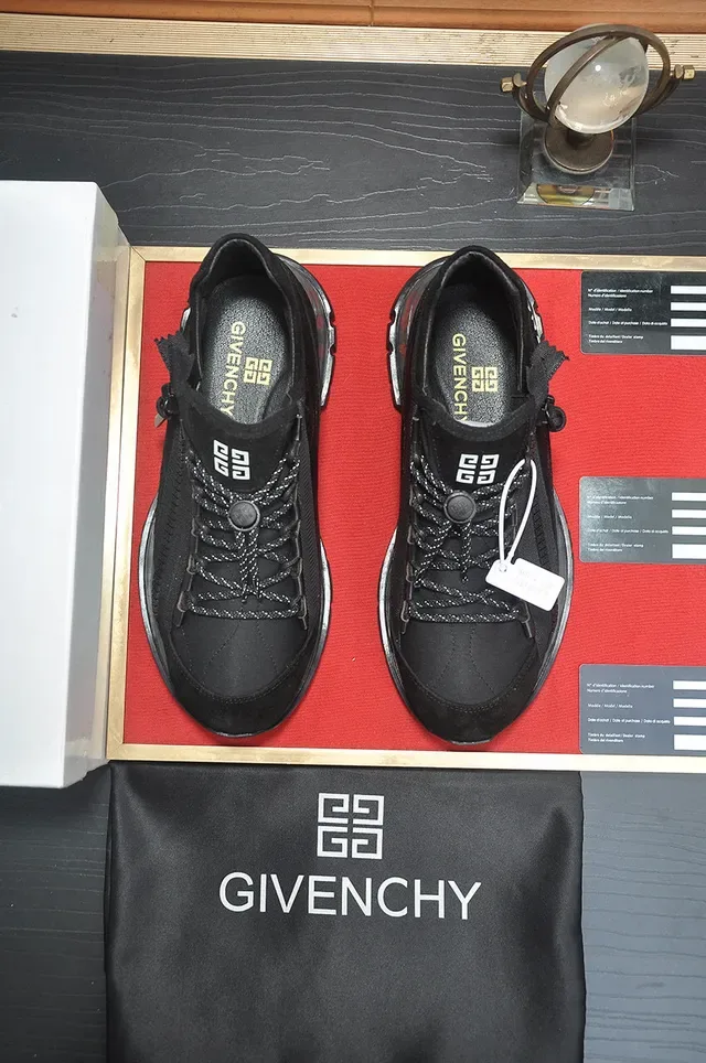 Givenchy City Sport حذاء رياضي أسود عالي الارتفاع نمط حياة 3