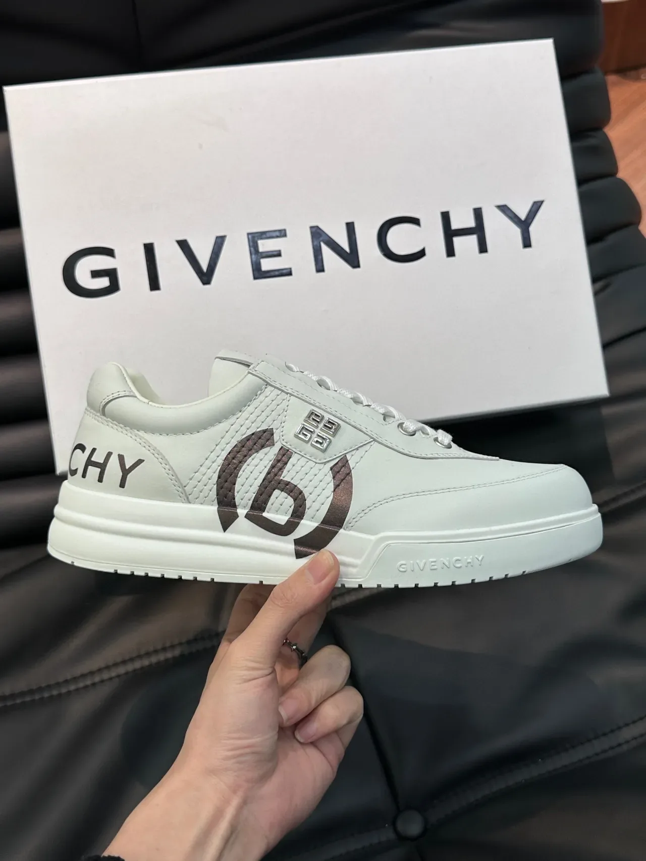 Givenchy City Sport Tênis Lifestyle Branco e Preto Gráfico 4