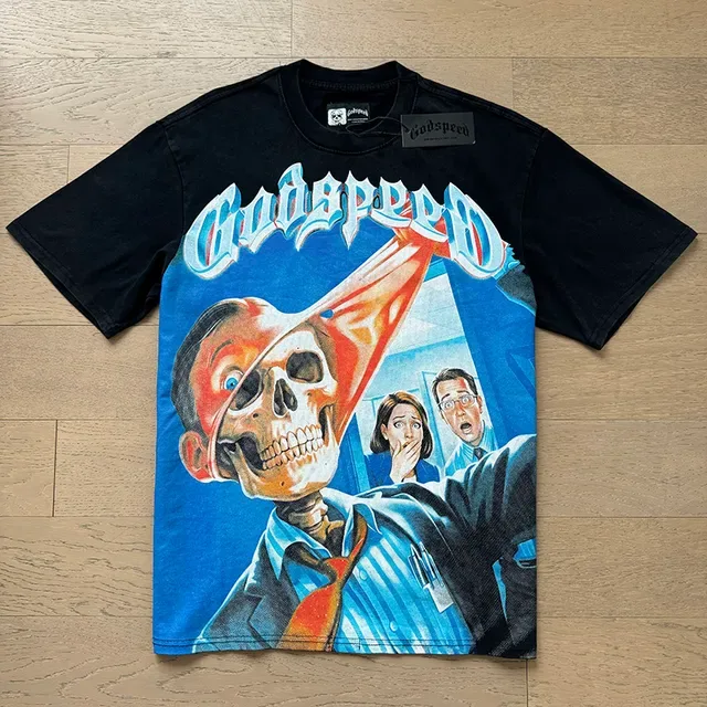 Camiseta negra Godspeed con estampado gráfico 2