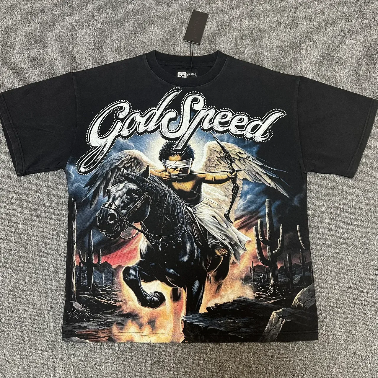 تي شيرت Godspeed بطباعة جرافيك 3