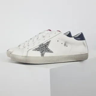 Golden Goose Super-Star tênis lifestyle de couro branco desgastado com estrela brilhante