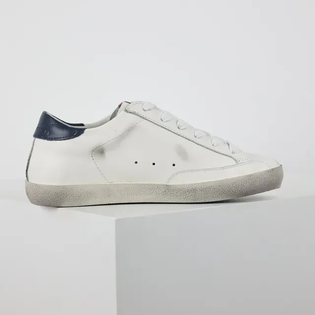 Golden Goose Super-Star أحذية أسلوب حياة جلد أبيض متضرر بنجم لامع 7