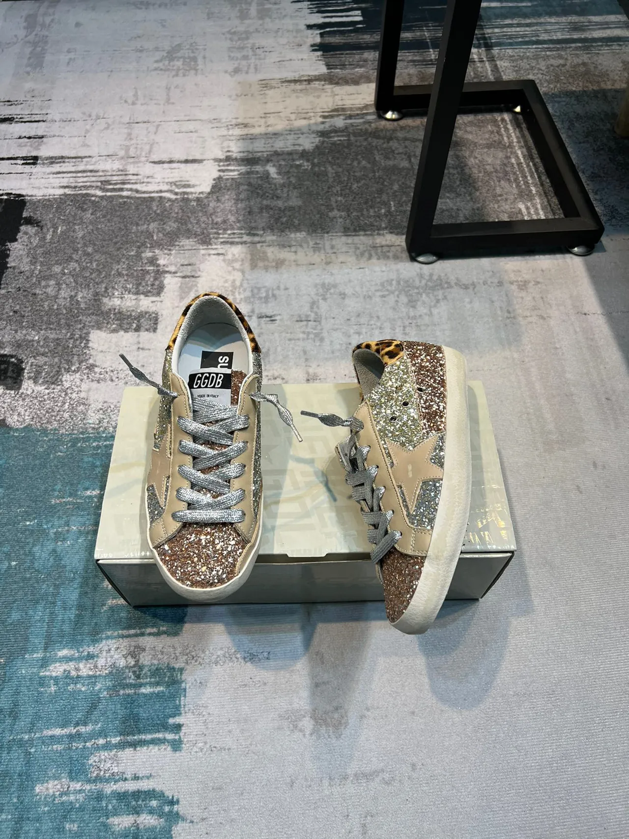 Golden Goose Superstar حذاء رياضي لايف ستايل لامع ونمط الفهد 4