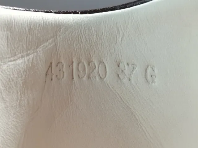 Gucci Ace GG Supreme Beige Green Red Web حذاء سنيكرز لايف ستايل 4