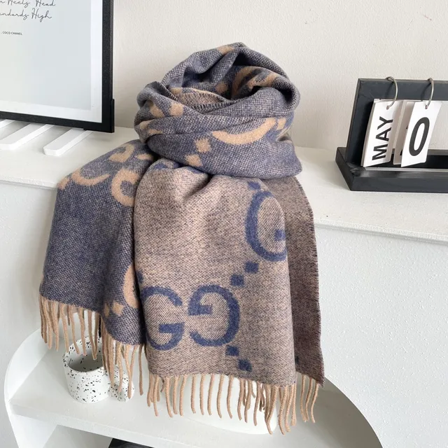 Gucci 米色蓝色 编织几何图案 羊绒围巾 9