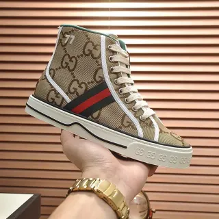 Gucci Zapatillas Lifestyle Beige Marrón de Alto con Monograma de Lona