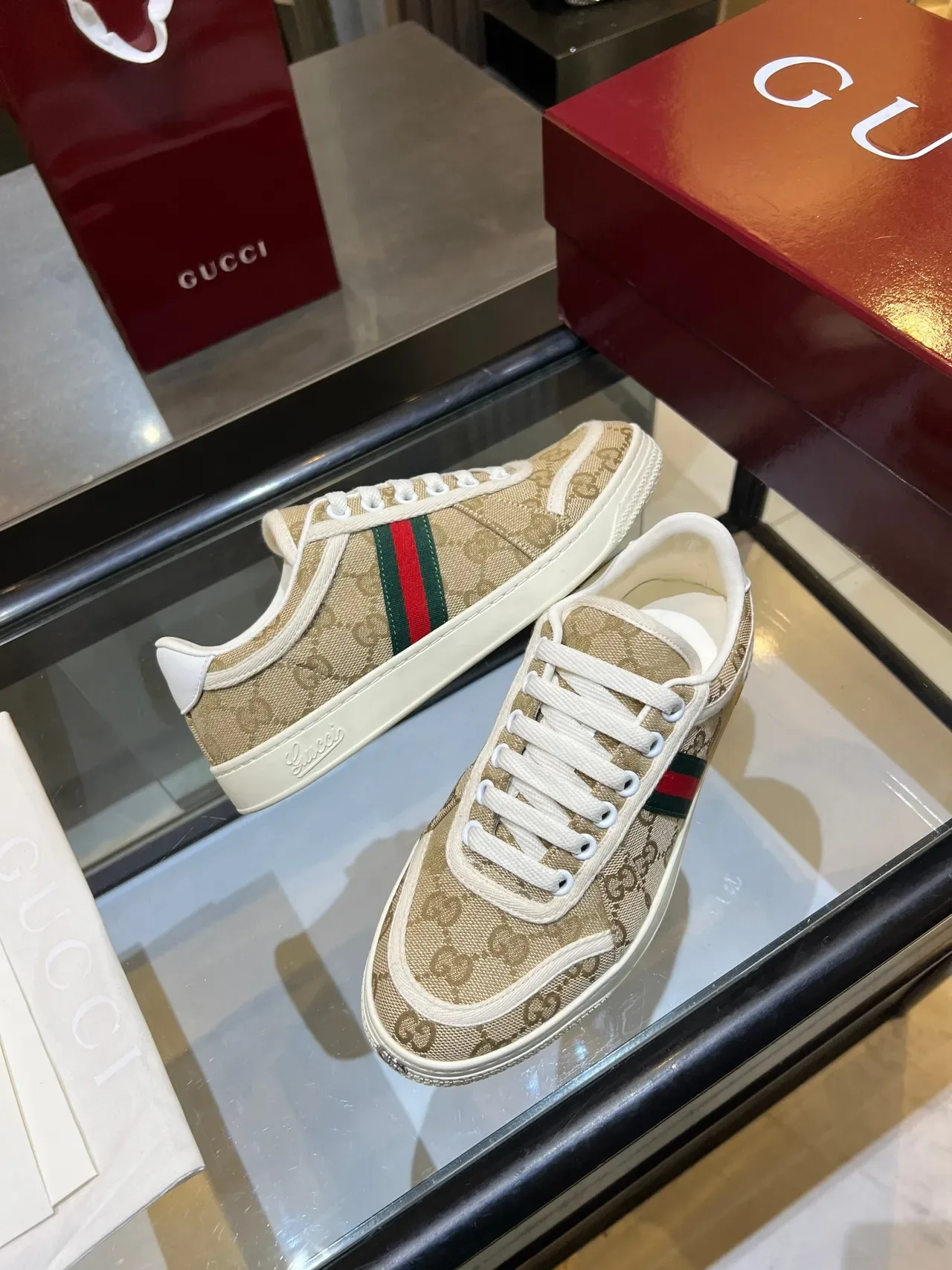 Gucci Beige Blanc GG Monogram Toile Bande Web Détail Sneakers Lifestyle 3