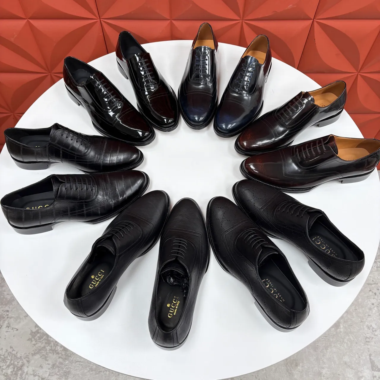 Gucci কালো ক্যাপ-টো অক্সফোর্ড জুতা 2
