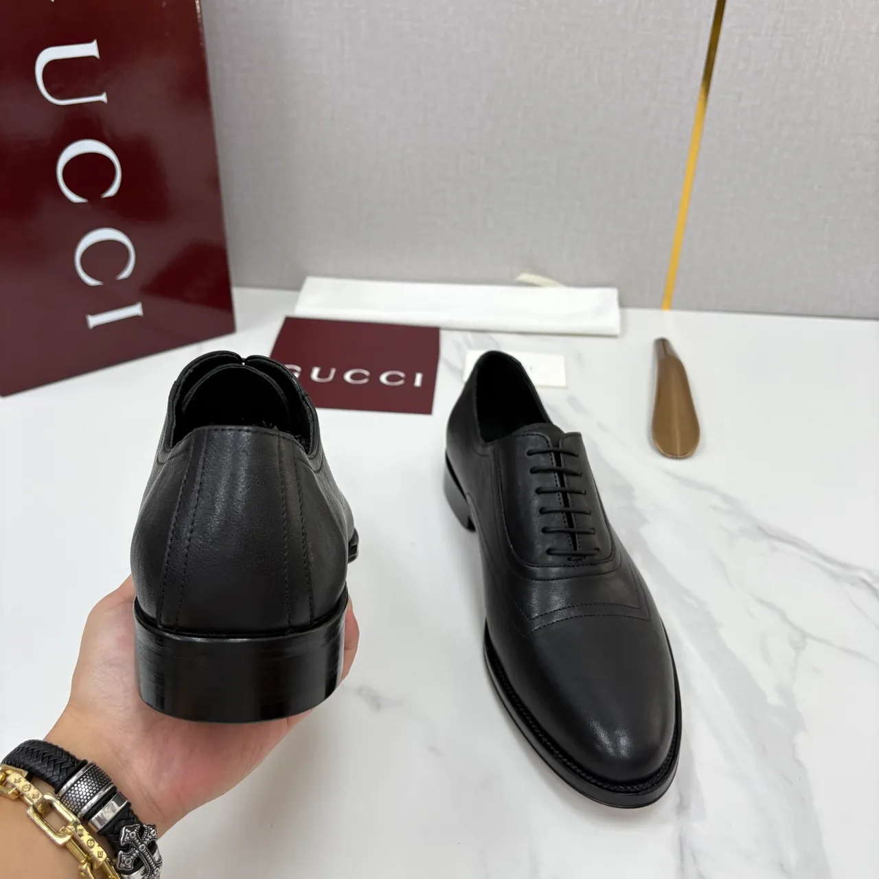 Gucci কালো ক্যাপ-টো অক্সফোর্ড জুতা 4