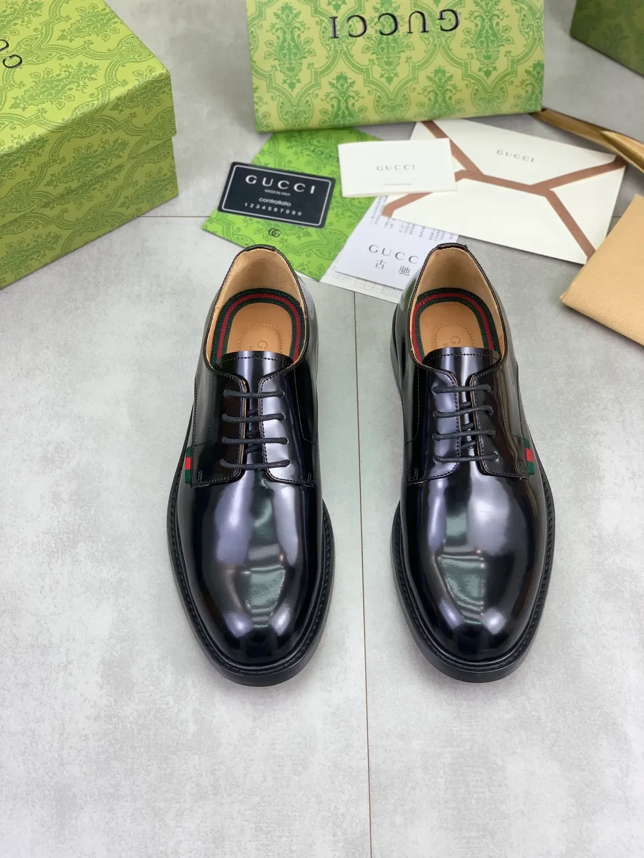 Gucci Zapatos Oxford Negro Verde Cuero Alto Brillo Punta Redonda 5
