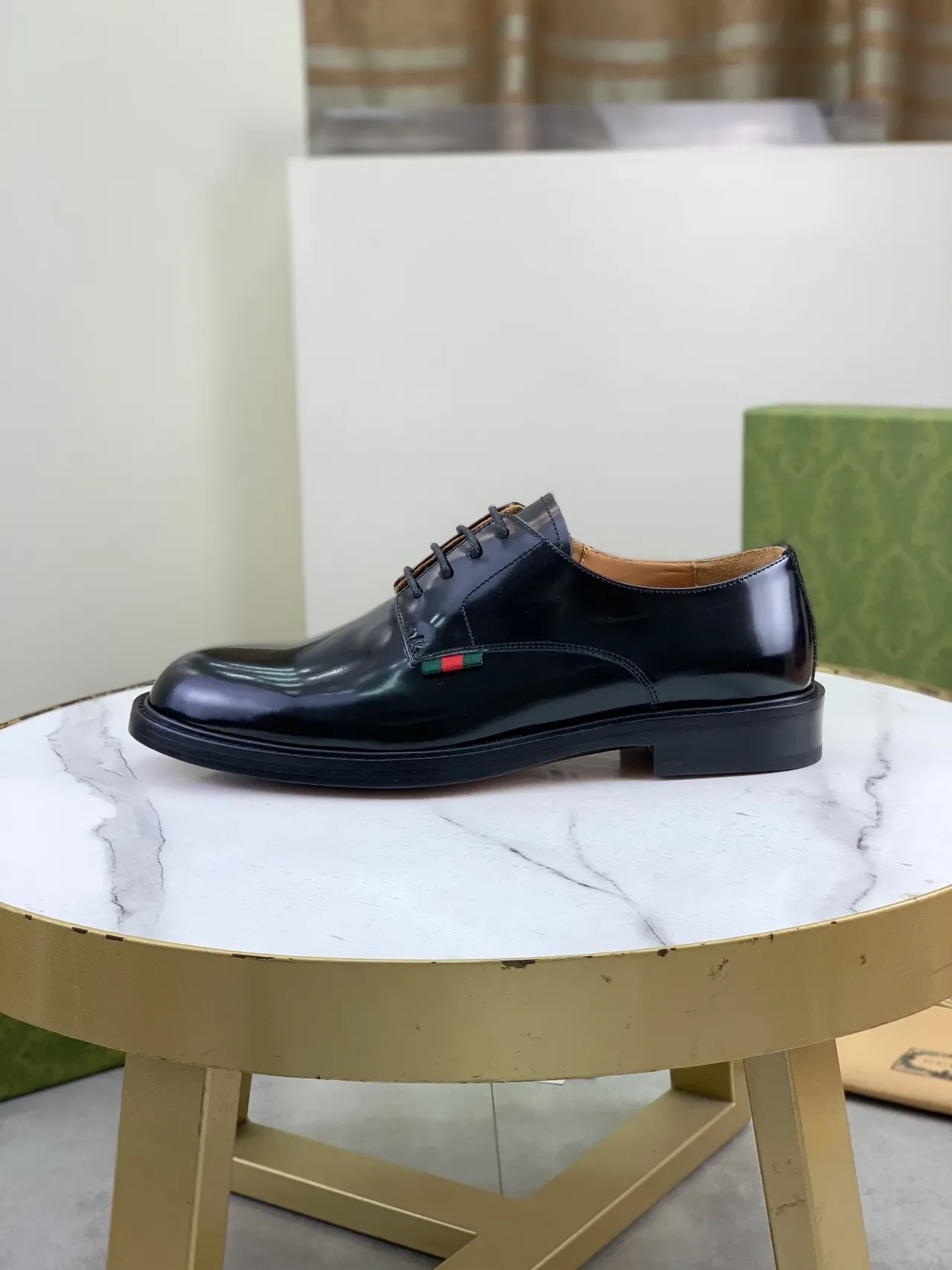 Gucci Zapatos Oxford Negro Verde Cuero Alto Brillo Punta Redonda 6