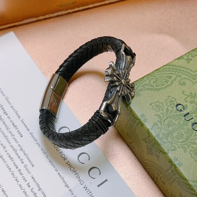 Gucci Bracelete Couro Trançado Preto Prata Motivo Cruz Metal 5