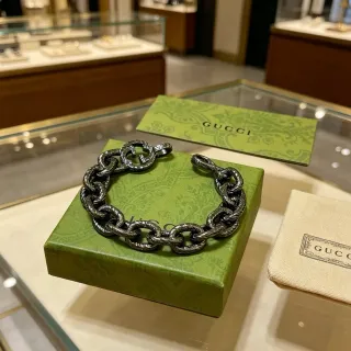 Gucci سوار أسود فضي سلسلة ربط الحبل الملفوفة المعدنية المؤكسدة